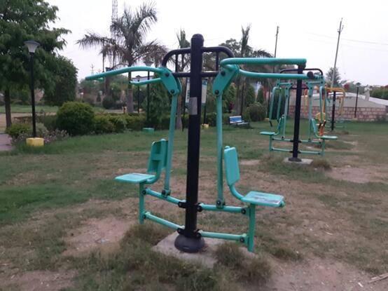 公園健身器材深夜自己 運動 警方調(diào)查后這樣說