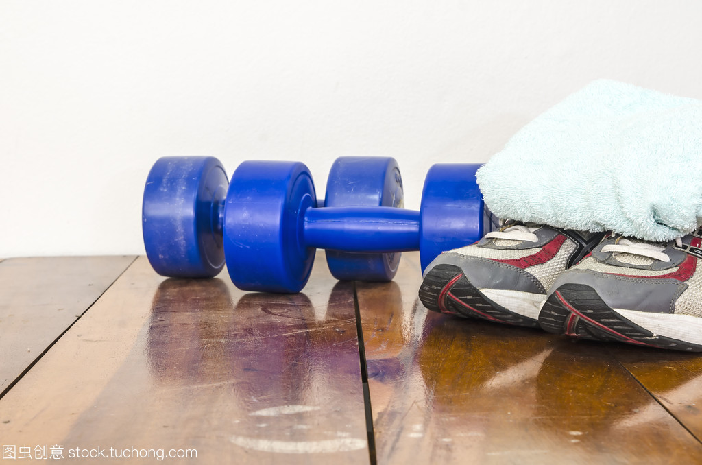 運(yùn)動(dòng)配件,運(yùn)動(dòng)器材作為健身概念