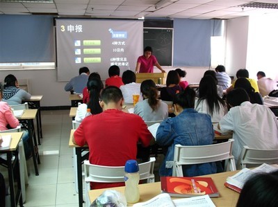 天津西青區(qū)計(jì)算機(jī)技術(shù)培訓(xùn)市場(chǎng)概覽 如何選擇專(zhuān)業(yè)技能培訓(xùn)機(jī)構(gòu)